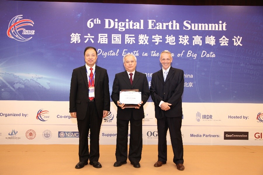 ISDE Special Contribution Award.jpg